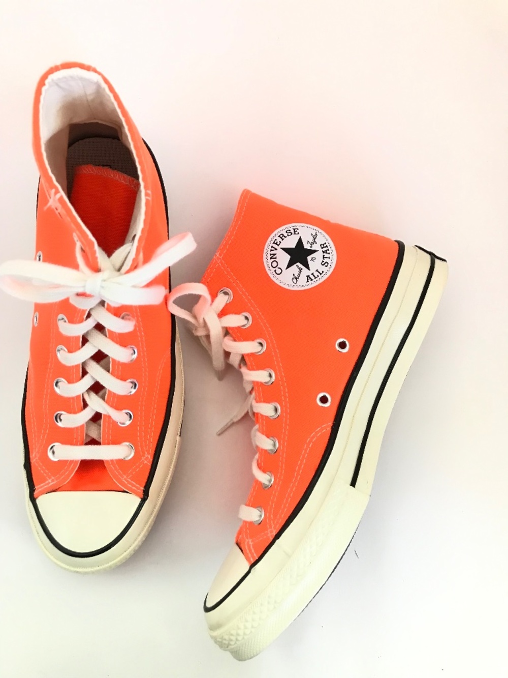 CONVERSE Chuck Taylor All Star High Top Sneakers Orange Women’s Size 10 Men’s 8
